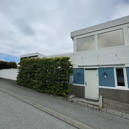 Stor Enebolig Med Treningsstudio Og Terrasse Дом отдыха